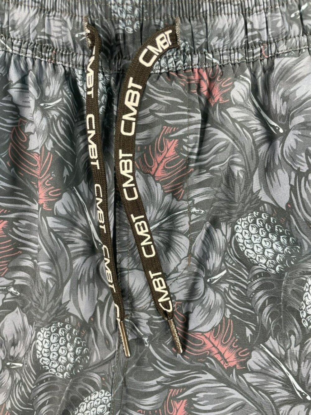Combat Iron Apparel Hybrid Athletic Shorts 5.5" Midnight Floral Men's Sz XL NEW - Picture 4 of 11
